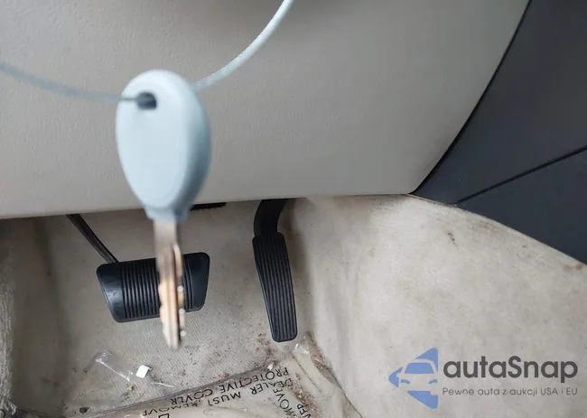 2C3LA63H56H102076: 43923028