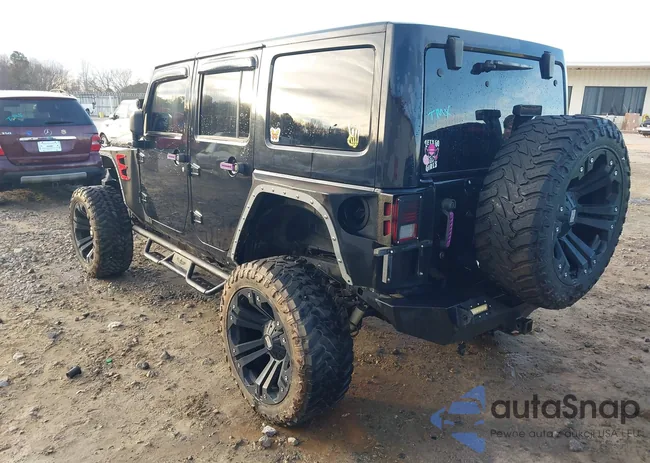 1C4BJWFG4DL549458: 43923351