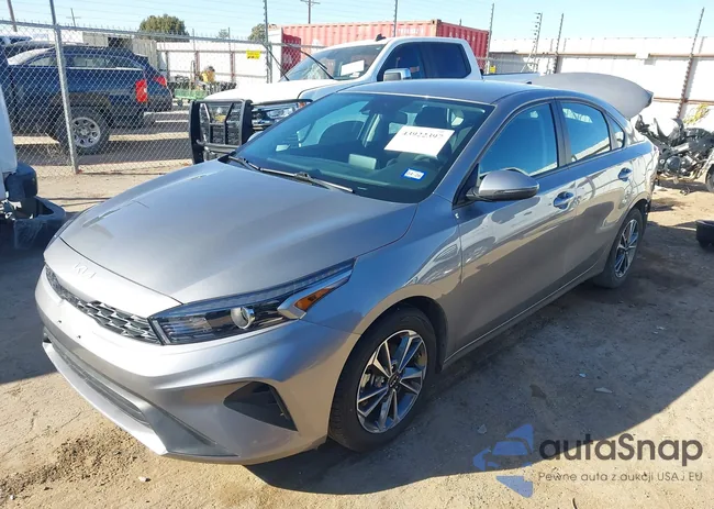 3KPF24AD2RE840167: 43922397