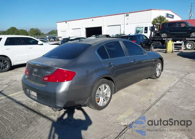 JN1CV6AP1FM580876: 43922746