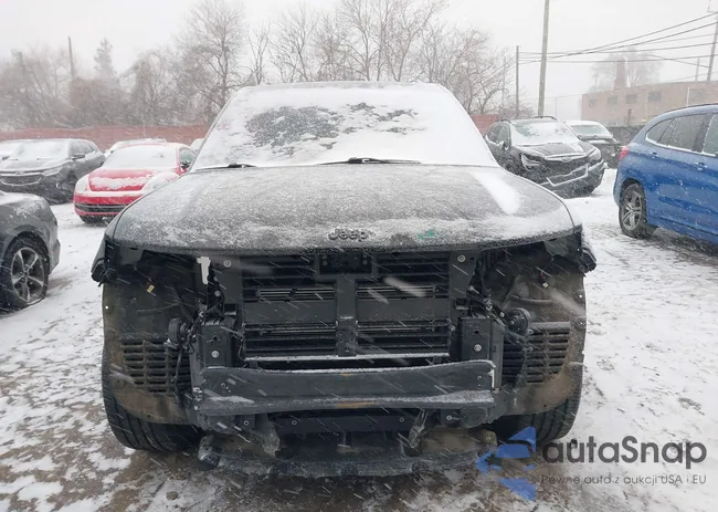 1C4RJKBG2P8710989: 43923780