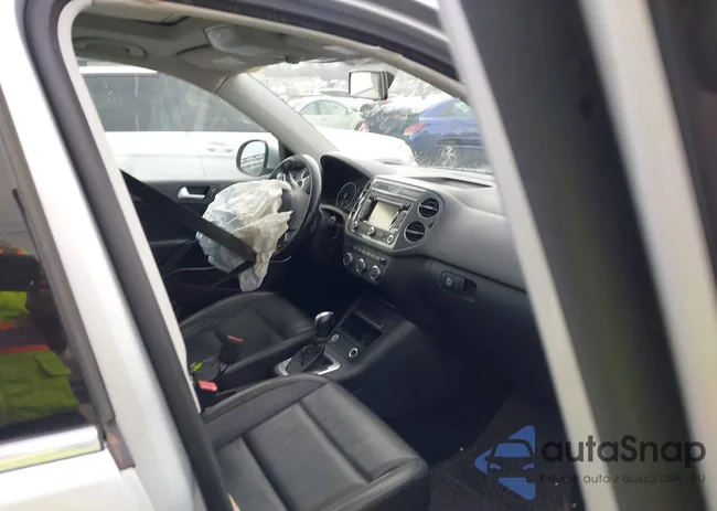 WVGBV7AX2FW522449: 43923881