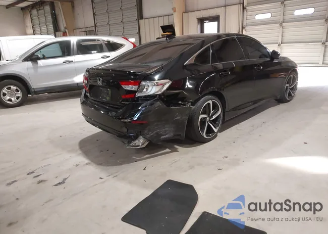 1HGCV1F33JA098931: 43924053