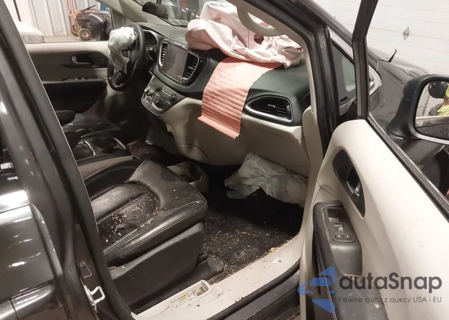 2C4RC1BG2PR532204: 43924156