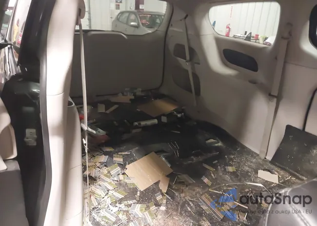 2C4RC1BG2PR532204: 43924156