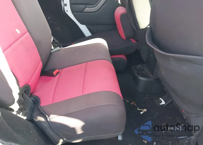 1C4BJWDG1HL579039: 43924190