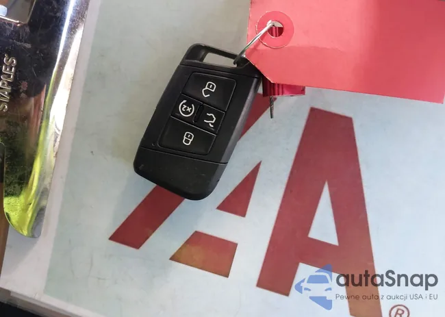 3VV8B7AX8NM061054: 43924193