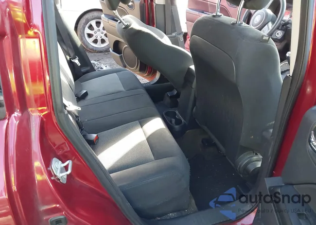 1C4NJDBB2HD144565: 43924212