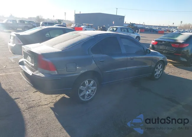 YV1RH592262545867: 43924247