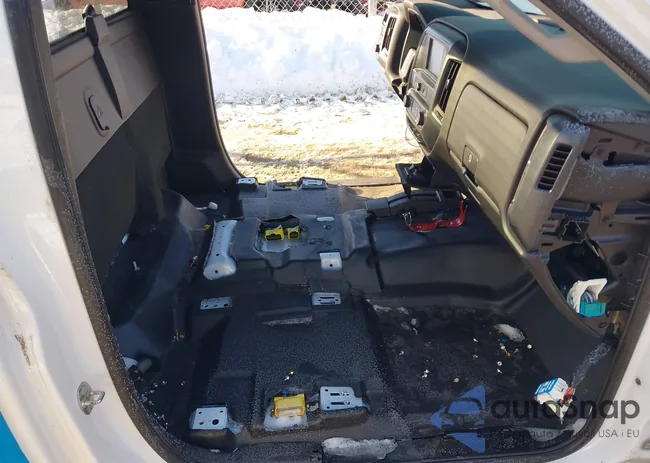 1GCNKNEH3JZ334046: 43924367