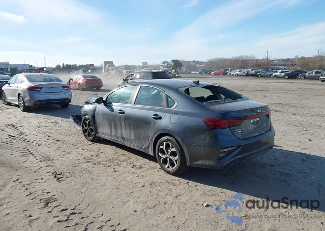 3KPF24AD9KE030461: 43923557