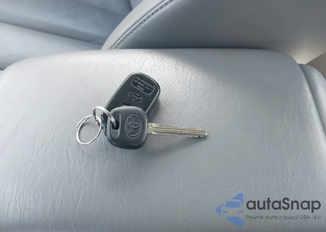 4T1BF28B54U388894: 43923664