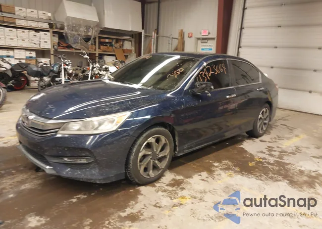 1HGCR2F83HA217500: 43923669