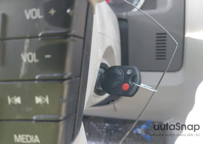 1FMCU9D72BKB04053: 43923745