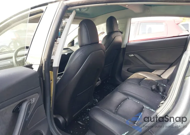 5YJ3E1EA9JF036763: 43924888