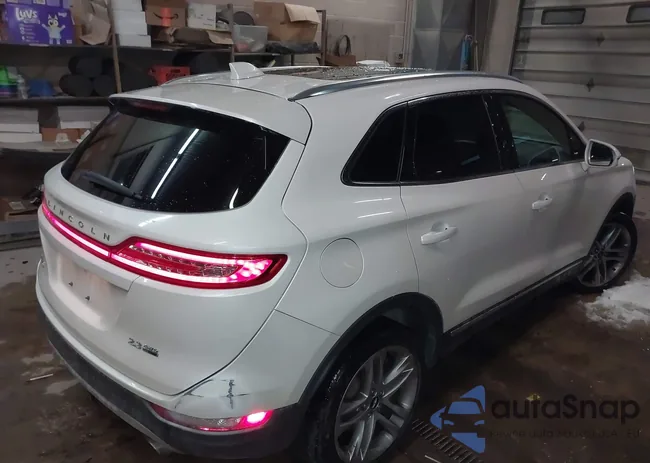 5LMTJ2AH3FUJ20203: 43925127