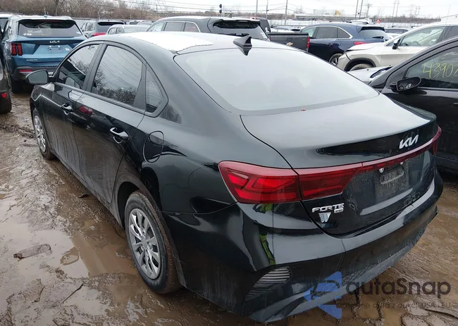 3KPF24AD6PE557574: 43925277