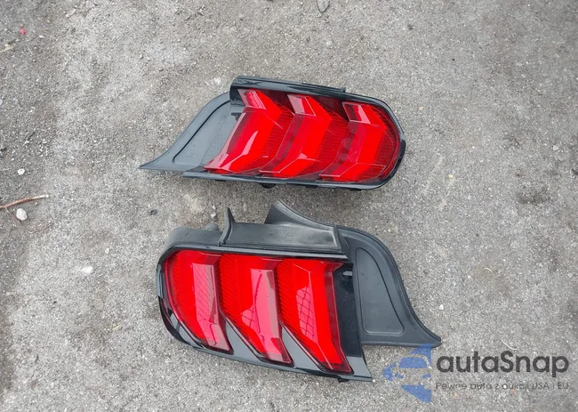 1FA6P8CF5N5141229: 43925298