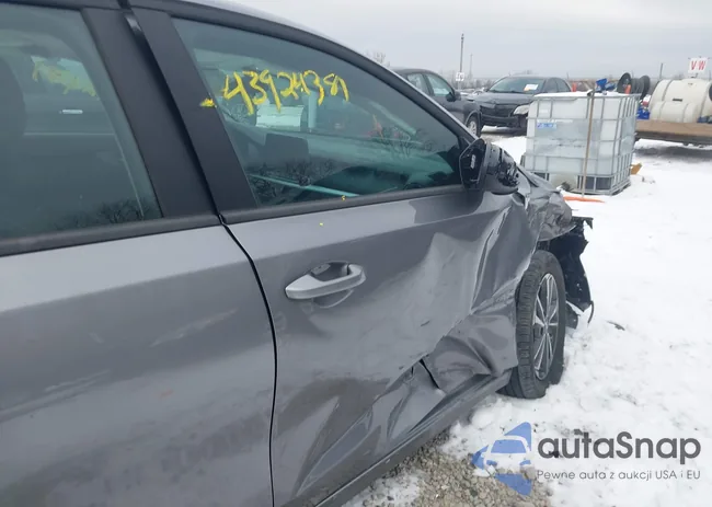 3KPF24ADXRE828221: 43924381