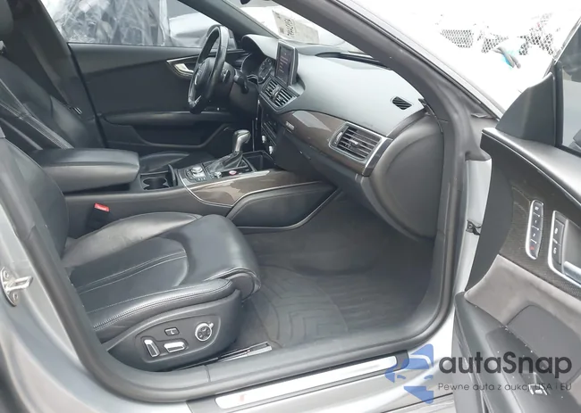 WAU2FAFC5HN106910: 43924497