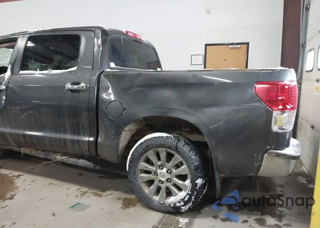 5TFHW5F11CX226932: 43924724