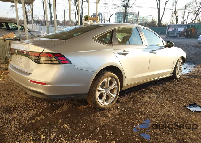 1HGCY1F29SA024929: 43924734