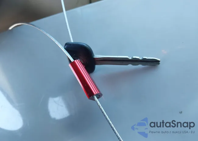 4T1BF28B32U243642: 43924736