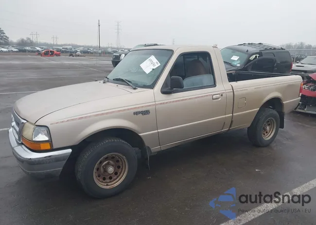 1FTYR10CXWUC28890: 43924761