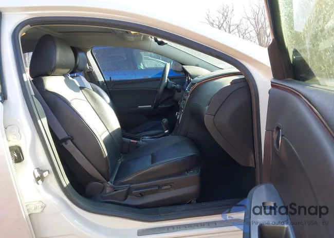 1G1ZE5EB6AF277940: 43925809