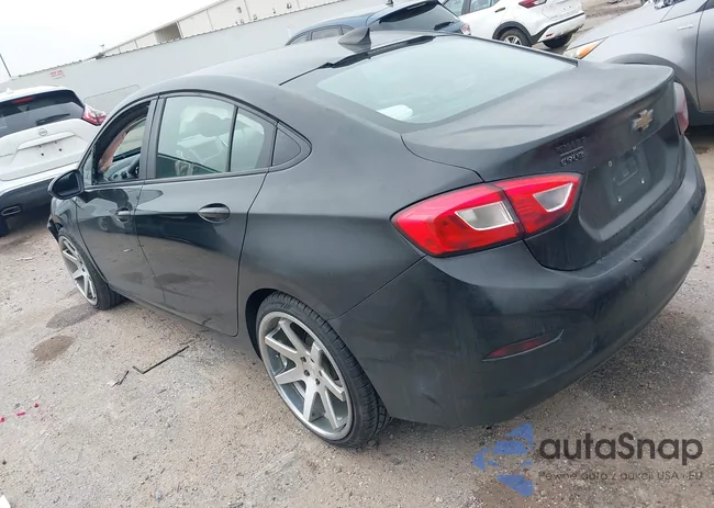 1G1BC5SM0J7228496: 43925863