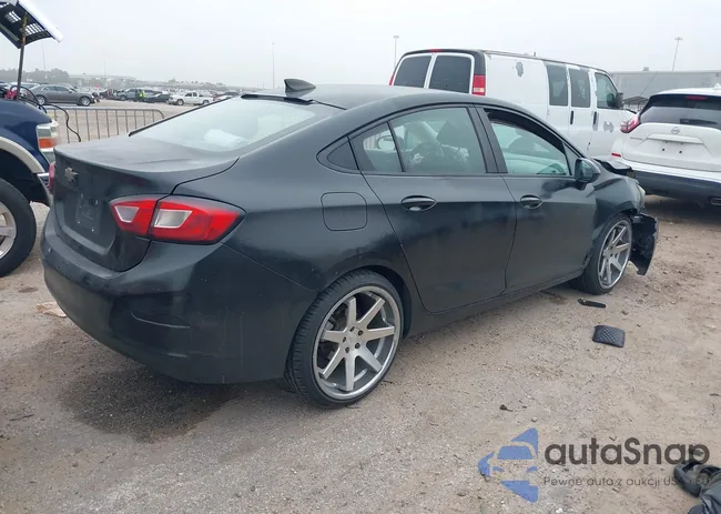 1G1BC5SM0J7228496: 43925863