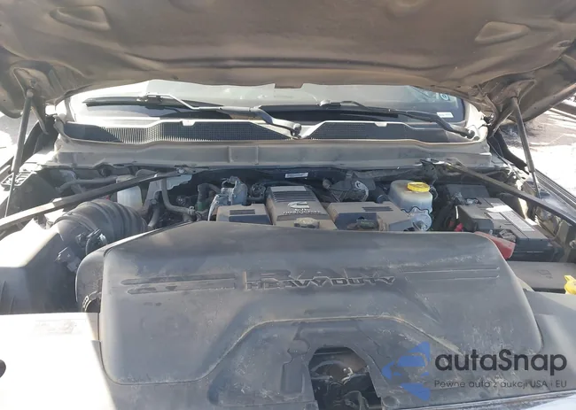 3C6UR5FL0NG325893: 43925876