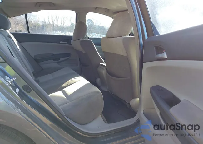 1HGCP26329A001326: 43925894