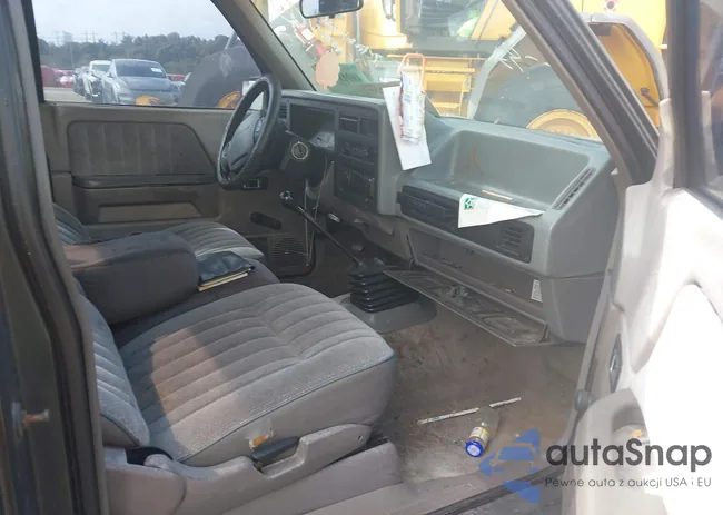 1B7GL23X8TS608299: 43925924