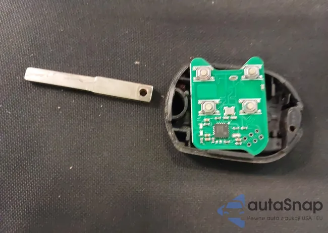 1FADP3E21FL220009: 43926041