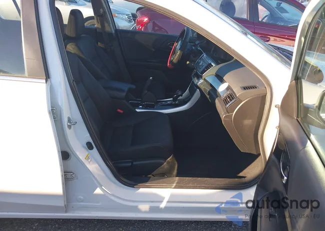 1HGCR2F51DA179829: 43926317