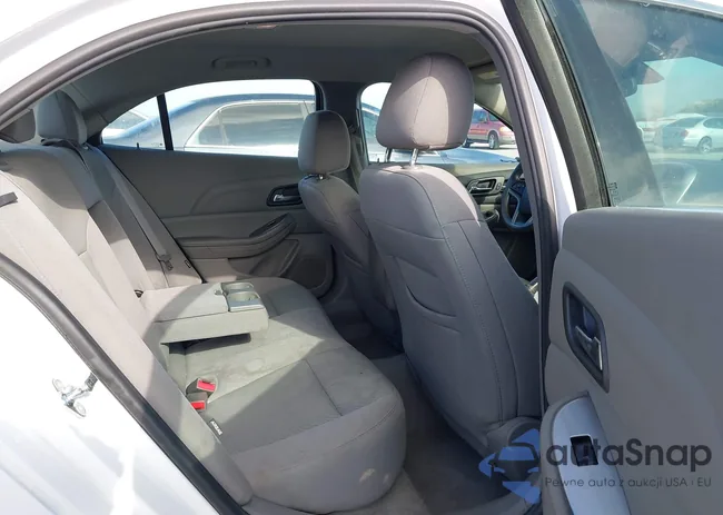 1G11B5SLXFF316636: 43925517