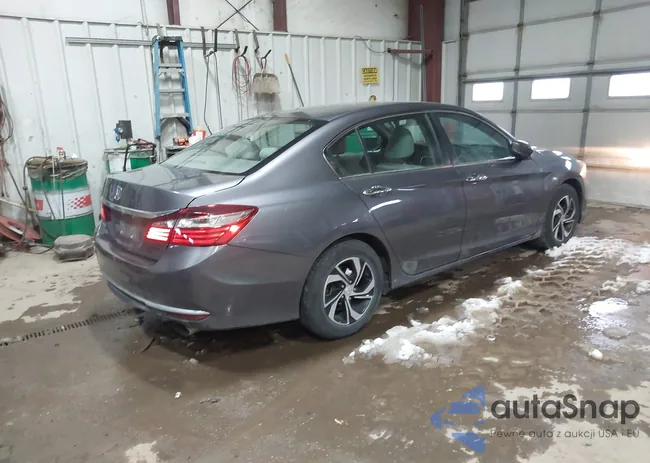 1HGCR2F37GA086848: 43925606