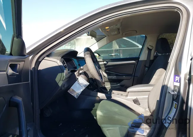 3VWC57BU0KM083952: 43925755