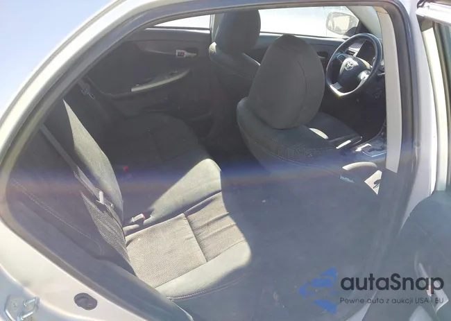 2T1BU4EE5DC114824: 43926805