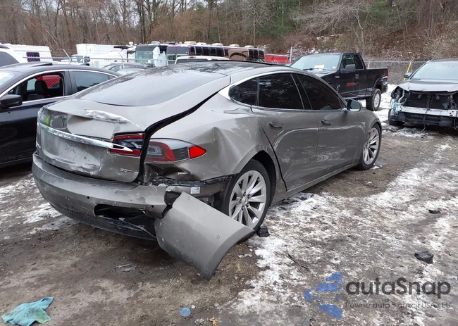 5YJSA1E22GF142450: 43926880