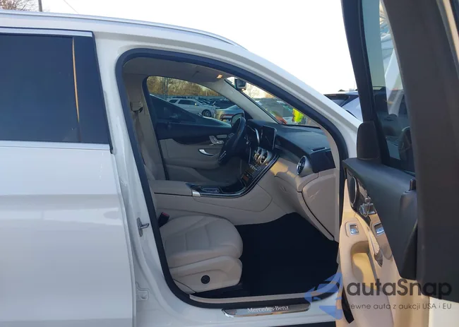 W1N0G8DB3MF916852: 43926897