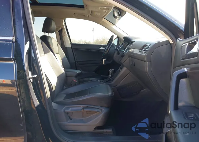 3VV2B7AX8JM010475: 43927176