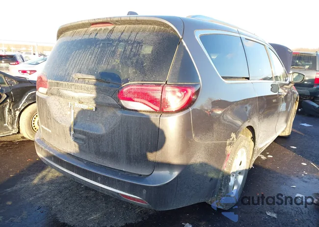 2C4RC1EG7HR555832: 43927244