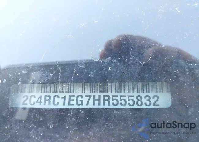 2C4RC1EG7HR555832: 43927244