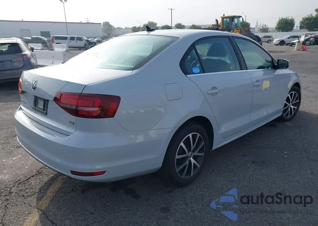 3VWDB7AJ1JM244909: 43927325