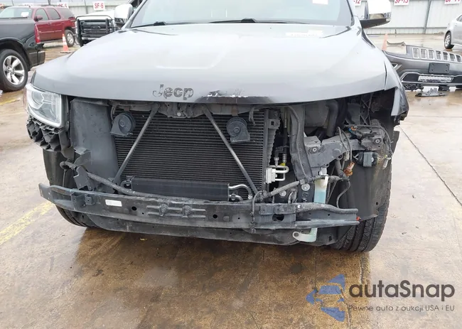 1C4RJEBG9FC231496: 43926403