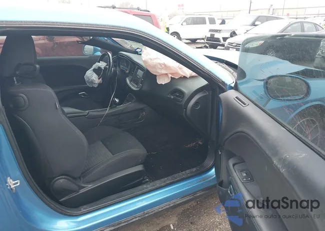 2C3CDZFJ0JH316070: 43926417