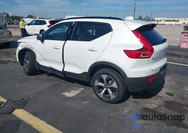 YV4L12UC2S2476880: 43926470