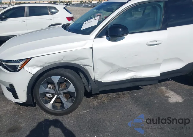 YV4L12UC2S2476880: 43926470